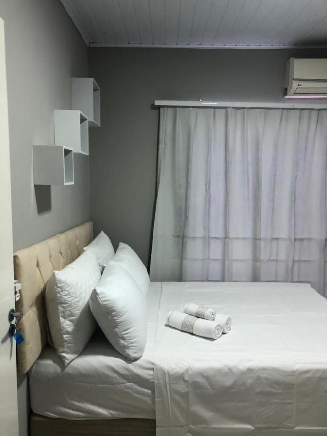 Hostel E Pousada Londrina Rodoviaria Centro Quartos Individuais Com Chave E Wi-Fi Buitenkant foto