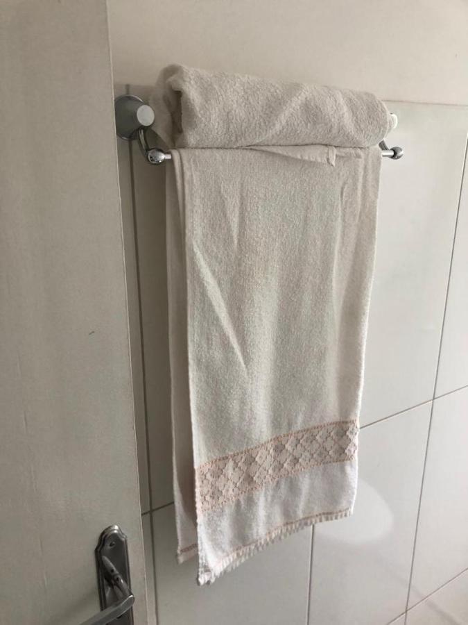 Hostel E Pousada Londrina Rodoviaria Centro Quartos Individuais Com Chave E Wi-Fi Buitenkant foto